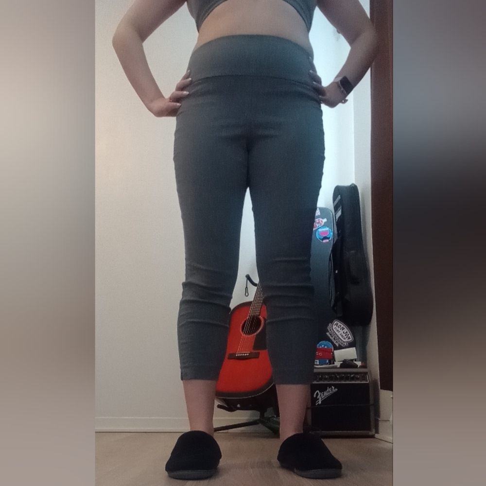 Skinny Crop Gray Pants